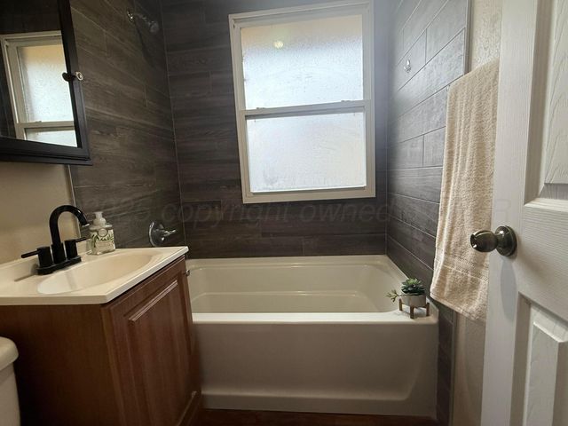 701 E 3RD Street, Dumas, TX 79029