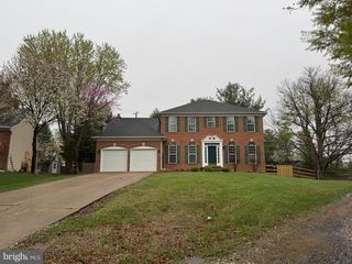 12814 TOURNAMENT DR, Reston, VA 20191