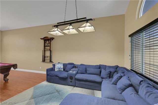 9229 Valador Avenue, Las Vegas, NV 89129