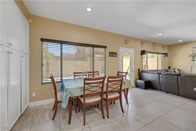 9229 Valador Avenue, Las Vegas, NV 89129