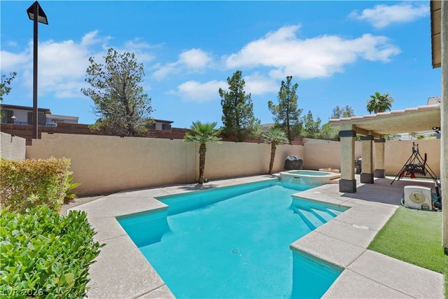 9229 Valador Avenue, Las Vegas, NV 89129