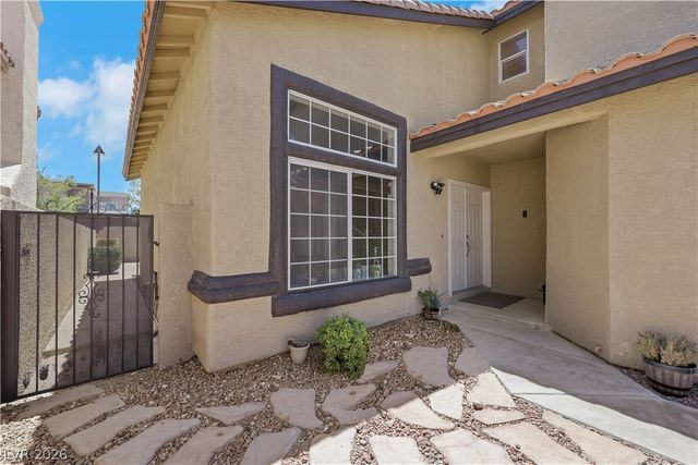 9229 Valador Avenue, Las Vegas, NV 89129