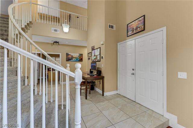 9229 Valador Avenue, Las Vegas, NV 89129