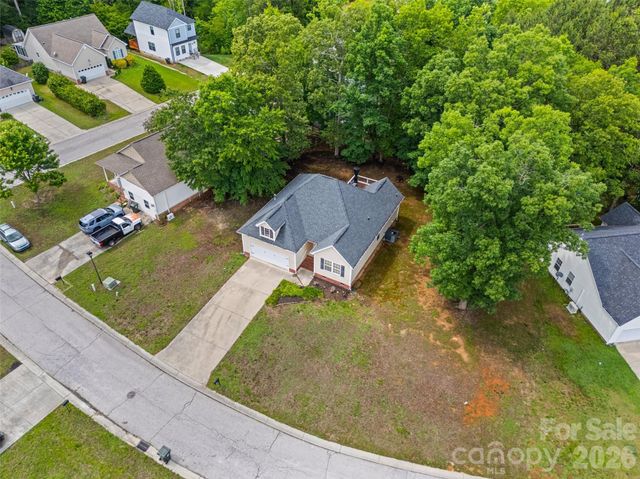 509 Kittiewake Lane, Clover, SC 29710