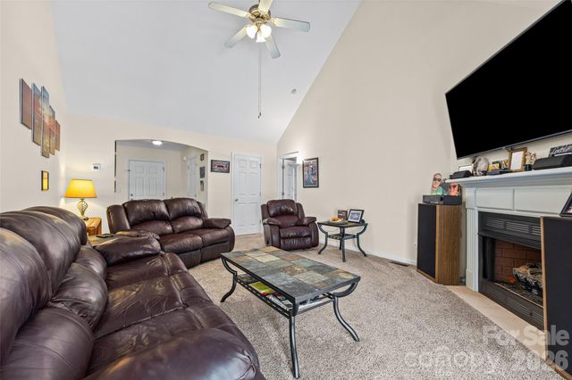 509 Kittiewake Lane, Clover, SC 29710