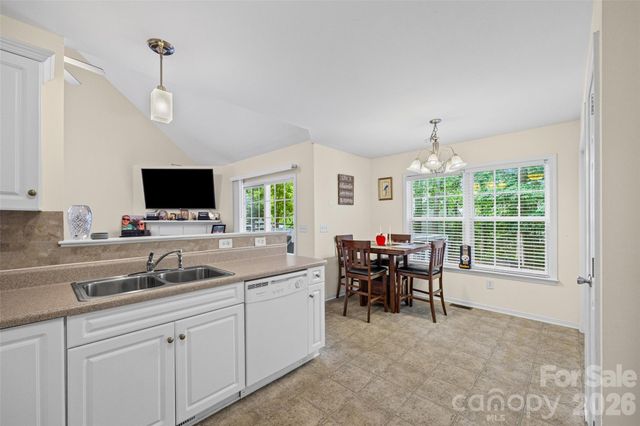 509 Kittiewake Lane, Clover, SC 29710
