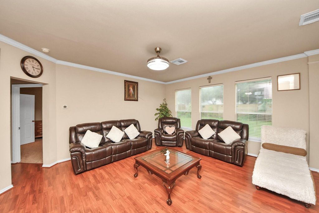 Image 10 of property listing at 20310 Port Bishop Lane, Richmond, TX 77407