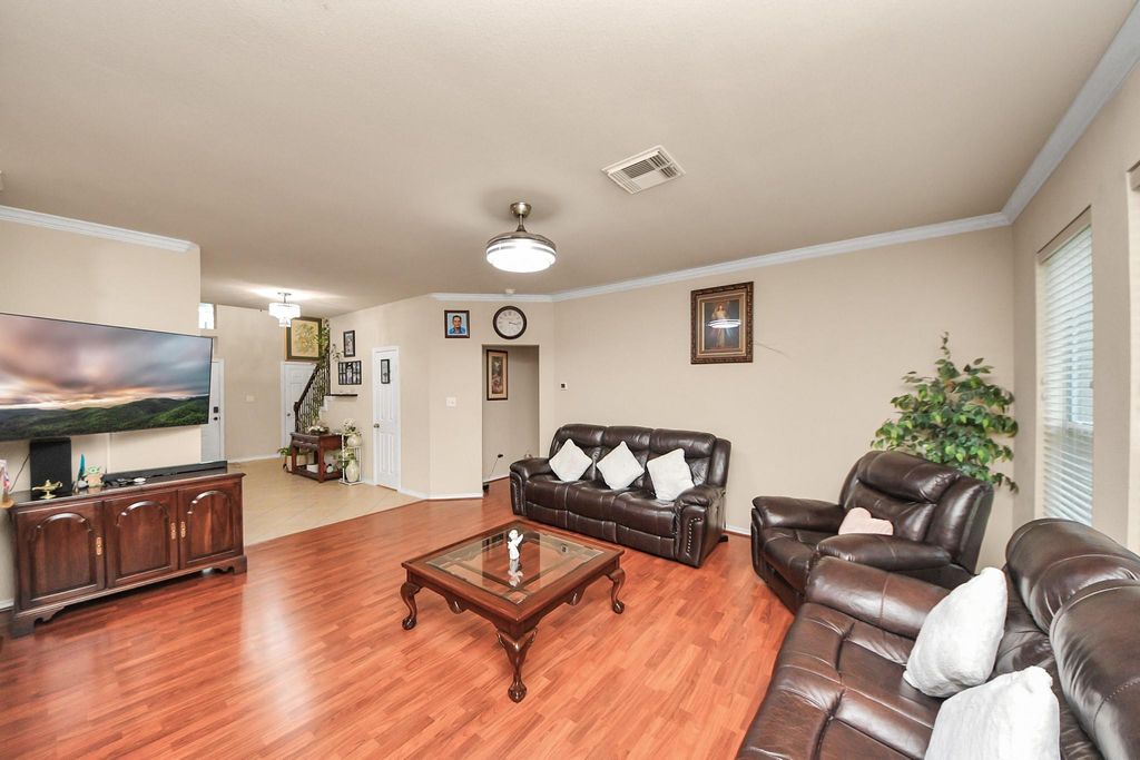 Image 13 of property listing at 20310 Port Bishop Lane, Richmond, TX 77407