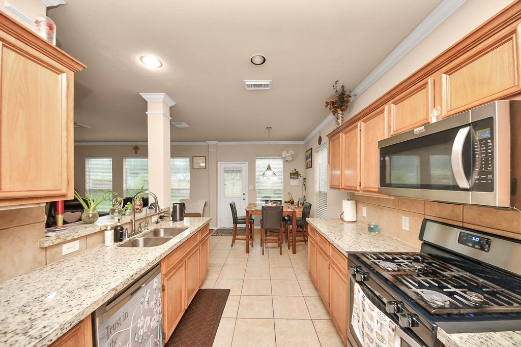 Image 21 of property listing at 20310 Port Bishop Lane, Richmond, TX 77407