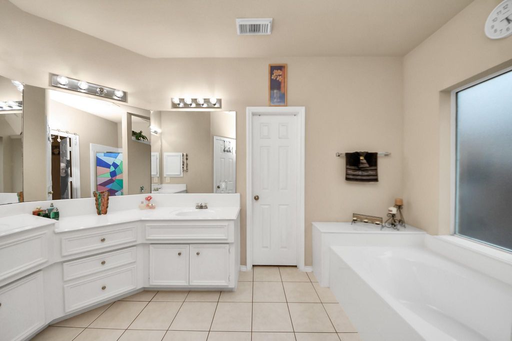 Image 25 of property listing at 20310 Port Bishop Lane, Richmond, TX 77407