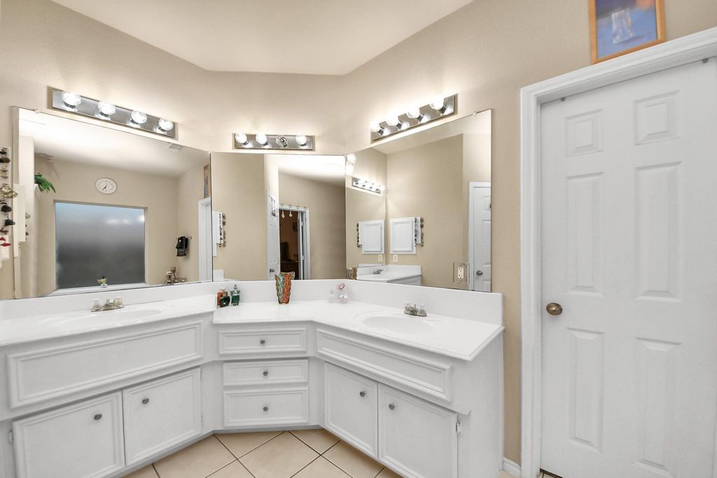 Image 27 of property listing at 20310 Port Bishop Lane, Richmond, TX 77407