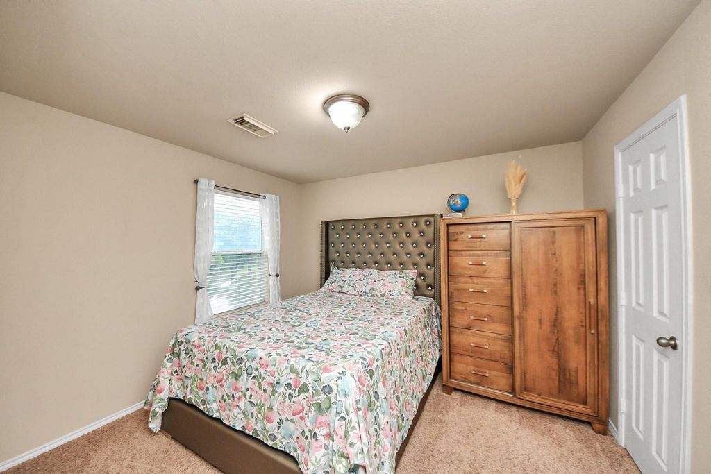 Image 36 of property listing at 20310 Port Bishop Lane, Richmond, TX 77407