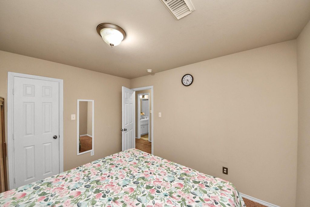 Image 37 of property listing at 20310 Port Bishop Lane, Richmond, TX 77407