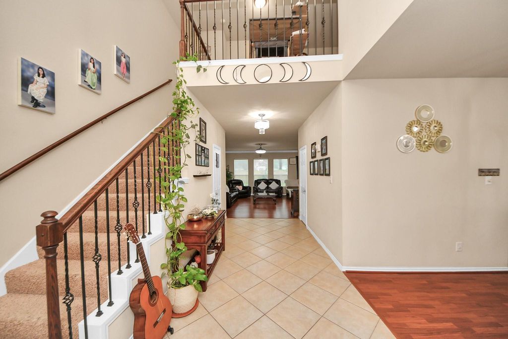 Image 5 of property listing at 20310 Port Bishop Lane, Richmond, TX 77407