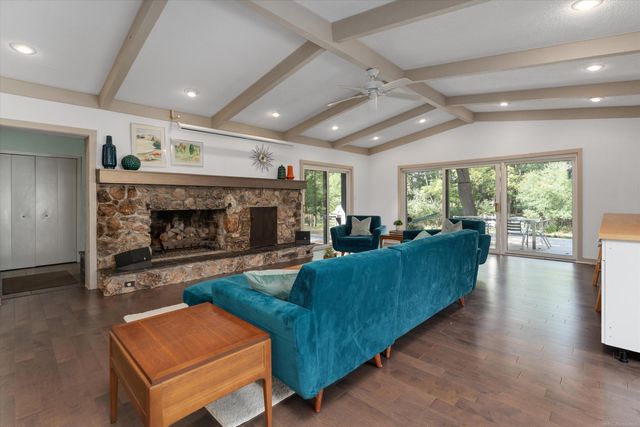 32205 Eastlady Drive, Beverly Hills, MI 48025