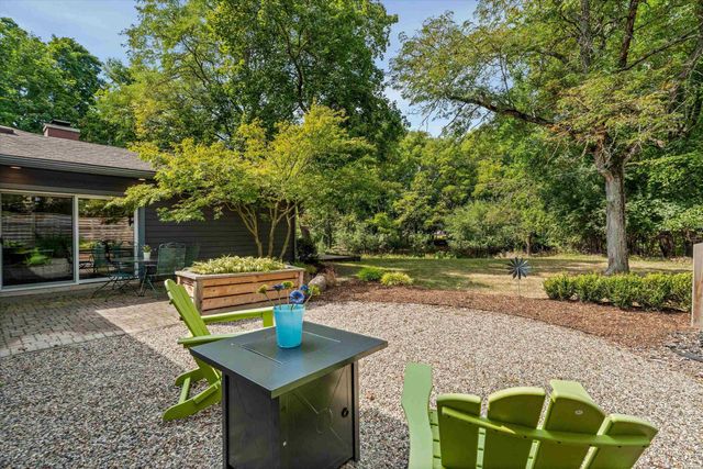 32205 Eastlady Drive, Beverly Hills, MI 48025