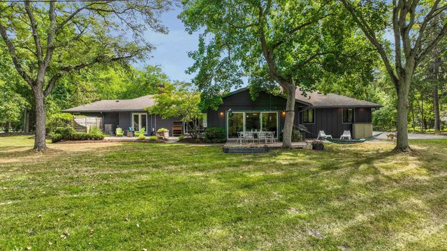 32205 Eastlady Drive, Beverly Hills, MI 48025