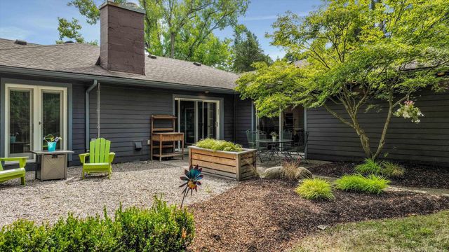 32205 Eastlady Drive, Beverly Hills, MI 48025