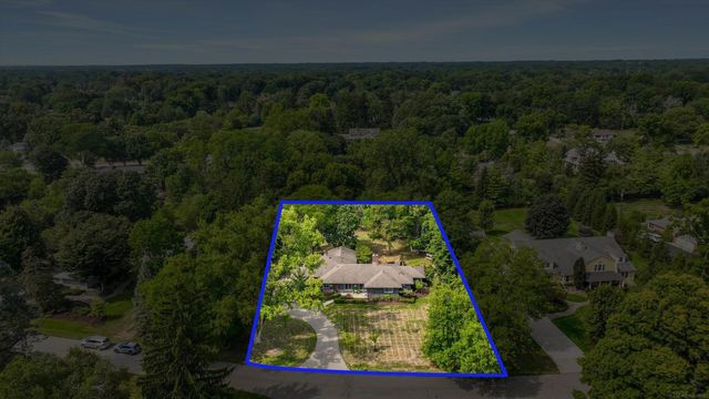 32205 Eastlady Drive, Beverly Hills, MI 48025