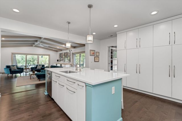 32205 Eastlady Drive, Beverly Hills, MI 48025