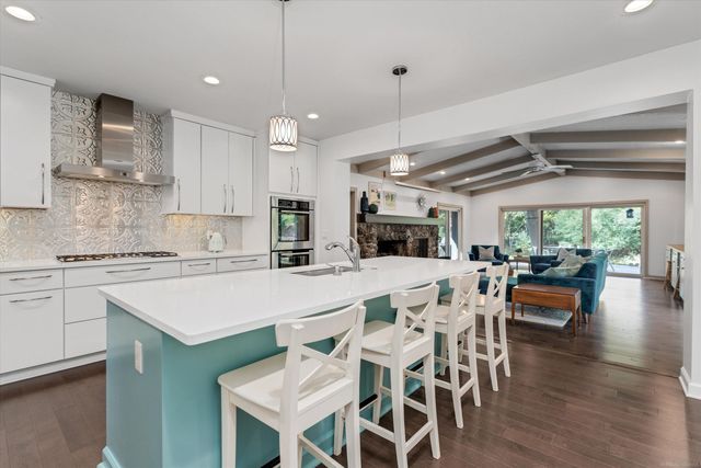 32205 Eastlady Drive, Beverly Hills, MI 48025