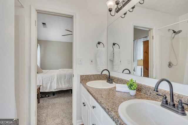 13 Oak Grove Lane NW, Adairsville, GA 30103