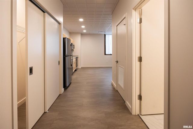 509 9TH Street 307, De Witt, IA 52742