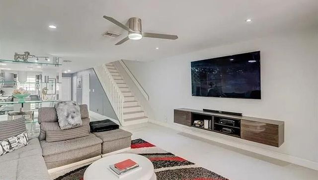 1101 NE 6th Street C, Fort Lauderdale, FL 33304