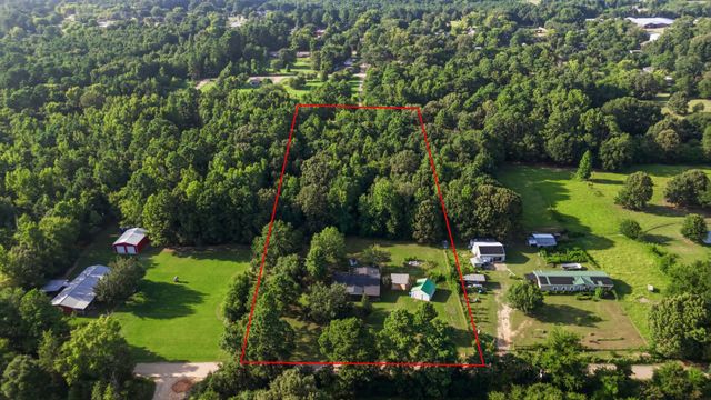 1205 County Line Road, Troup, TX 75789