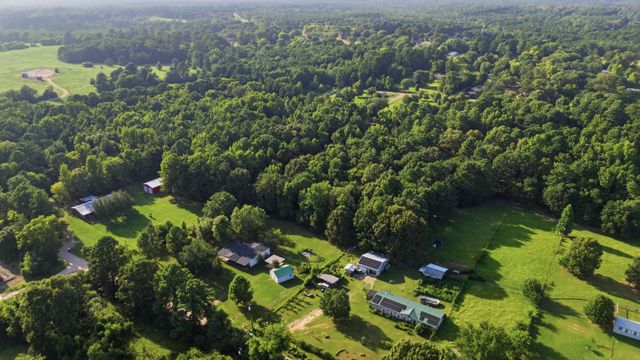 1205 County Line Road, Troup, TX 75789