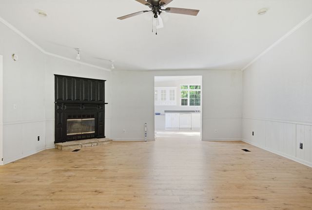 1205 County Line Road, Troup, TX 75789