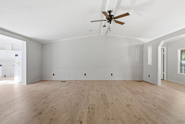 1205 County Line Road, Troup, TX 75789