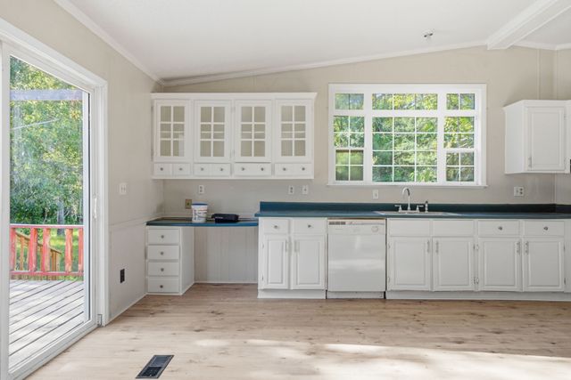 1205 County Line Road, Troup, TX 75789