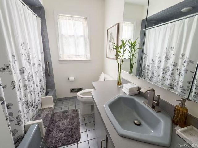 1101 128th Street, College Point, NY 11356
