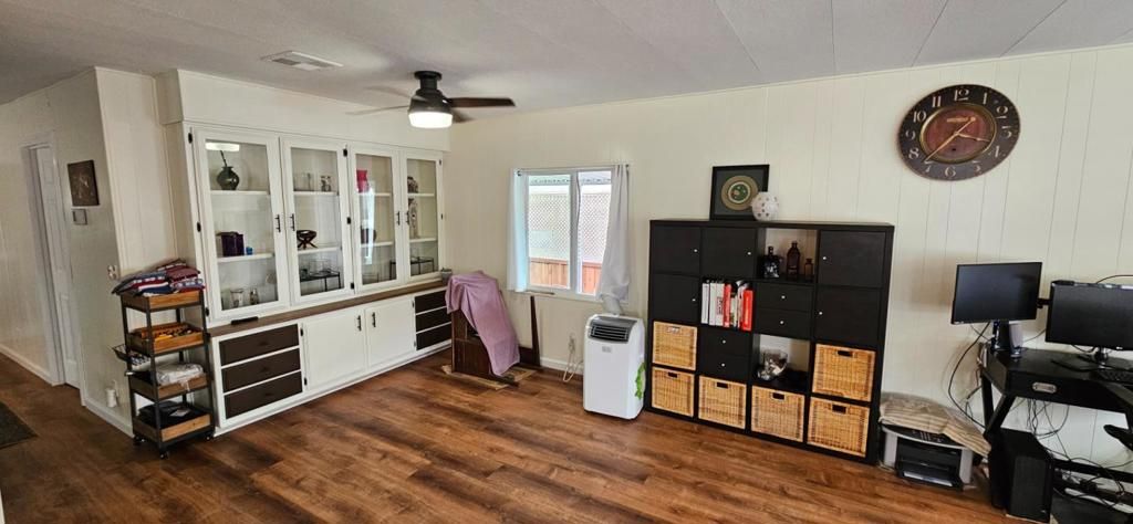 Image 4 of property listing at Address unavailable.