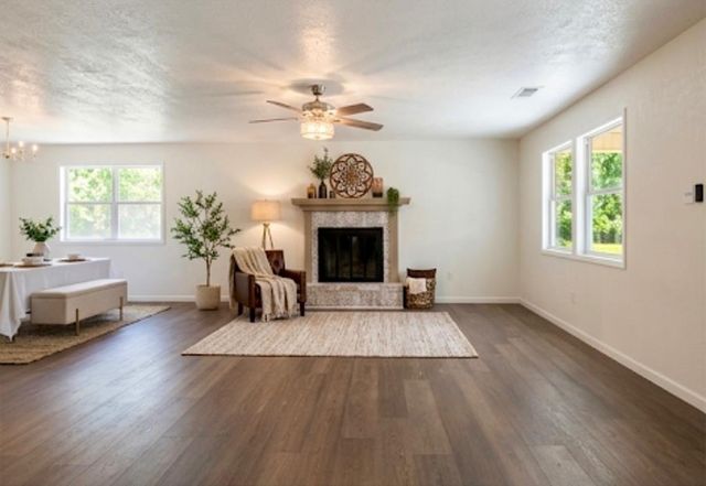 409 NE 6th St, Andrews, TX 79714