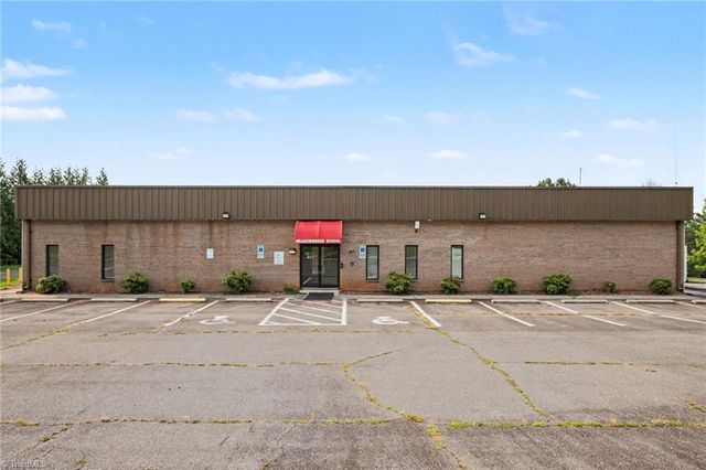 817 Meadowbrook Drive, King, NC 27021