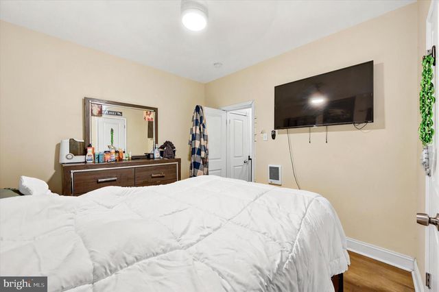 2525 W STERNER ST, Philadelphia, PA 19132