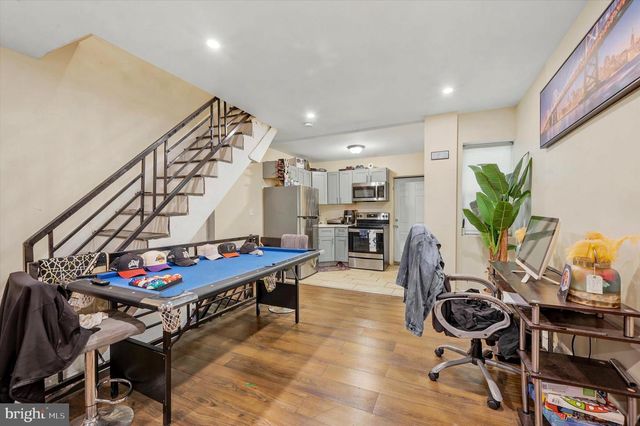 2525 W STERNER ST, Philadelphia, PA 19132