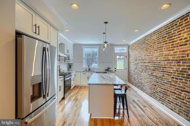 109 S CLINTON ST, Baltimore, MD 21224