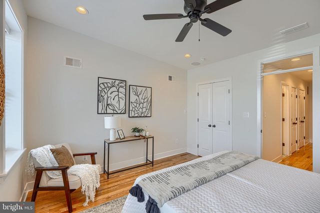 109 S CLINTON ST, Baltimore, MD 21224