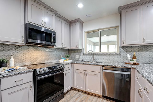 9928 Edmund Drive, Benbrook, TX 76126