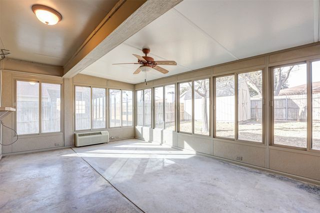 9928 Edmund Drive, Benbrook, TX 76126