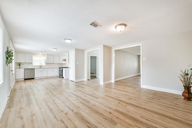 1217 Esther Street, Kemah, TX 77565