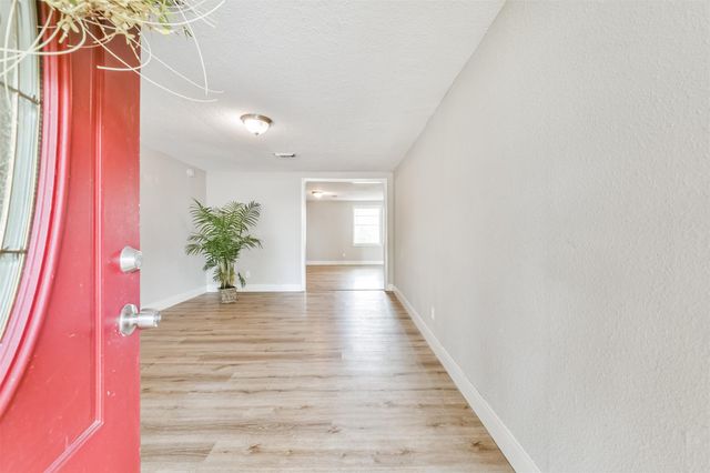 1217 Esther Street, Kemah, TX 77565