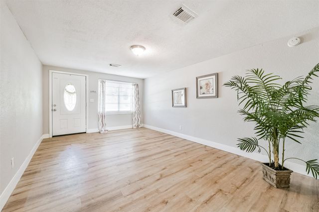 1217 Esther Street, Kemah, TX 77565