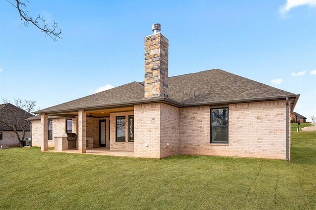 2220 Winter Creek Boulevard, Blanchard, OK 73010