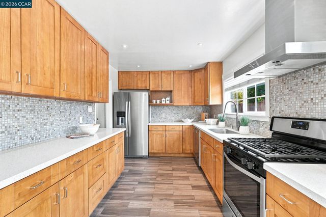 2710 Broadmoor Ave, Concord, CA 94520
