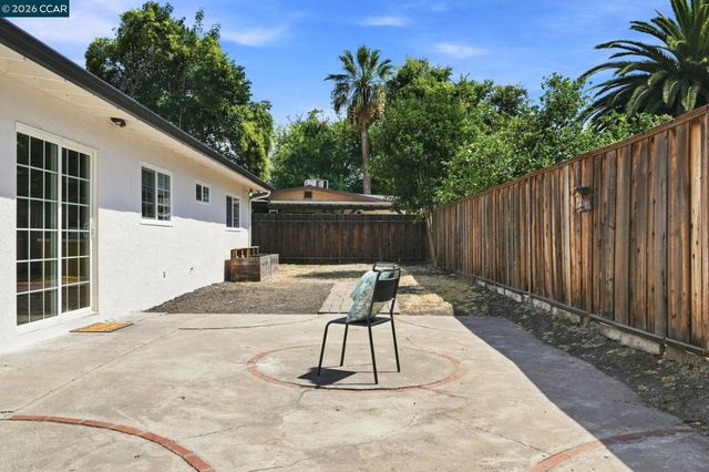 2710 Broadmoor Ave, Concord, CA 94520