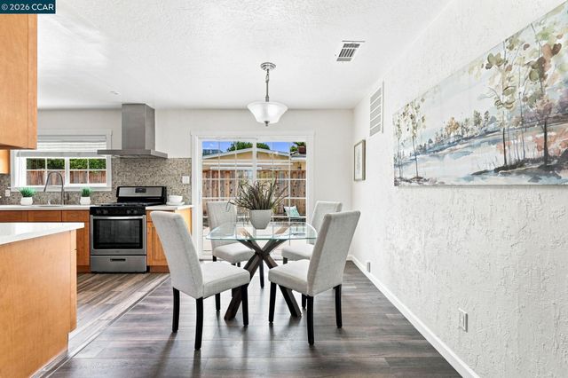 2710 Broadmoor Ave, Concord, CA 94520